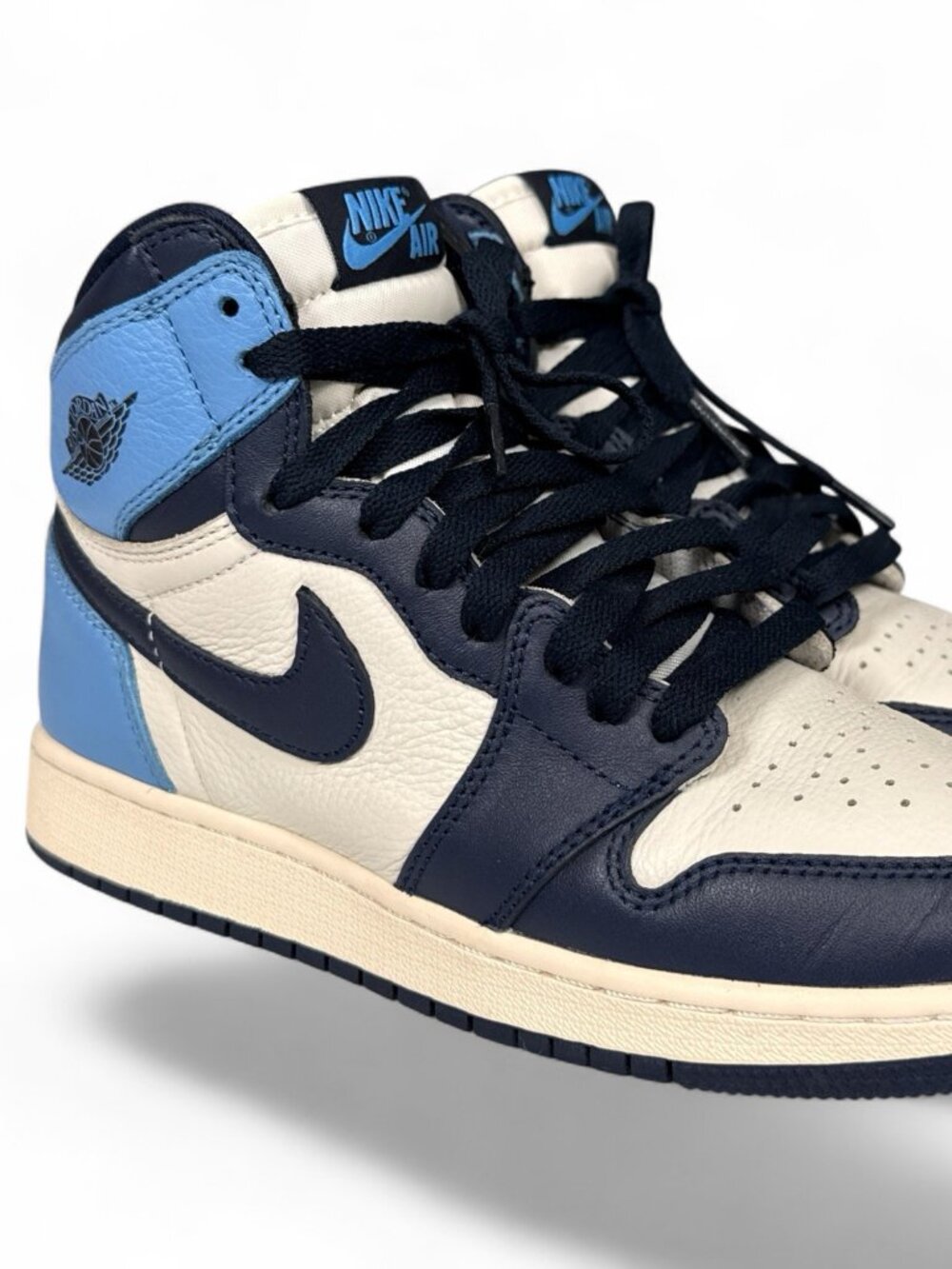 Nike Air Jordan 1 Retro High OG UNC Size 6.5Y Obsidian / University Blue